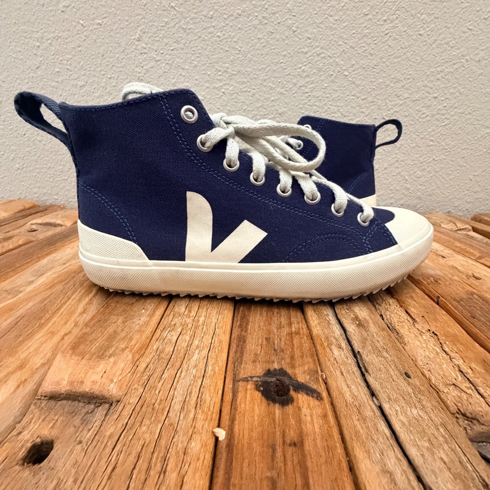 Veja Kids Navy Canvas High Top Sneakers White V Logo Lace Up Shoes Size 7